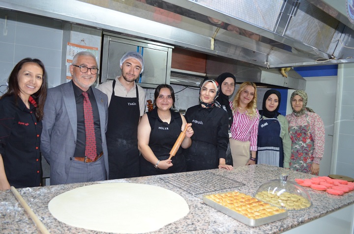 Şaphane'de Açılan Türk Mutfağı Kursu Yoğun İlgi Gördü