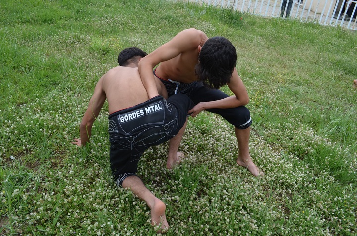 Gördes Mtal Yağlı Güreş Takımı Turnovalarda Kol Bağlamak İçin Hazırlanıyor