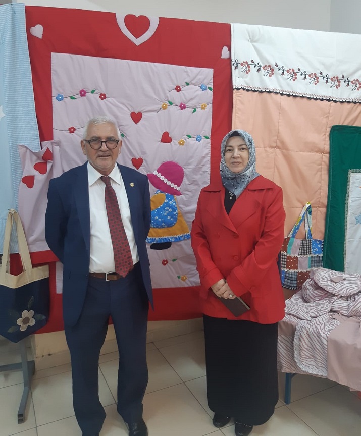 Öğrencilerinin sergileri göz kamaştırdı.