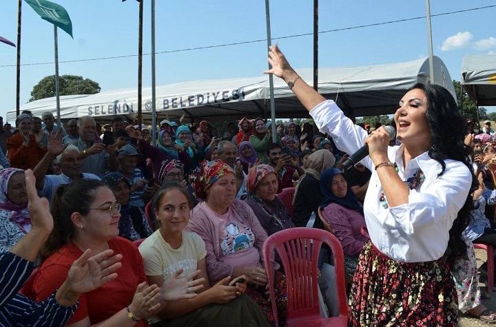 Selendi Ovacık Yaylası Yörük Şenliğinde Renkli Görüntüler Yaşandı
