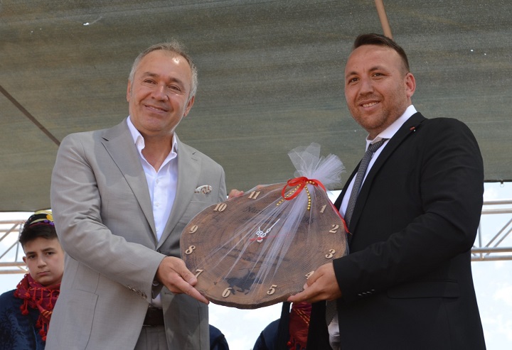 Selendi Ovacık Yaylası Yörük Şenliğinde Renkli Görüntüler Yaşandı