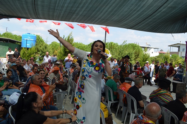 Yörük Türkmenler Manisa'da Bağbozumu Şöleninde Buluştu