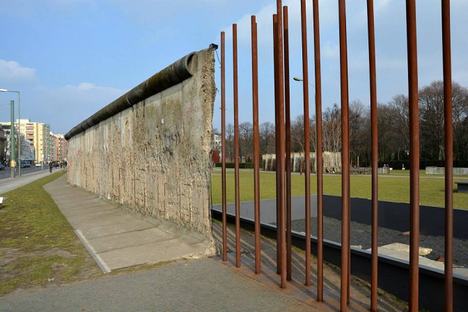 Bu duvarlar ölüm kokuyor