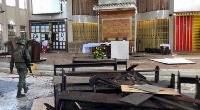 Filipinler'deki kilise saldırısını DEAŞ üstlendi