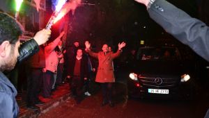 “Bayraklı Kaderine Terk Edilmiş…”