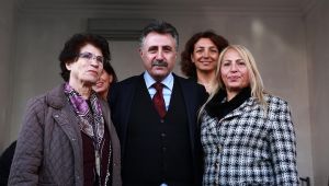 Chp’li Sandal Kadın Kolları İle Buluştu