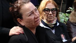 Demet Akbağ'ın eşi Zafer Çika, gözyaşları ile uğurlandı