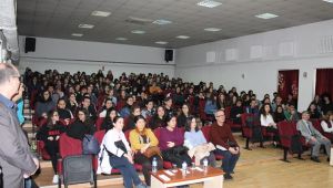 Egeli gençler “Geleceğin Girişimcileri”ni Destekliyor