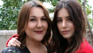 Özge Gürel ve Sumru Yavrucuk anne-kızı canlandıracak