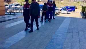 Sahte parayla köylüleri dolandırdılar