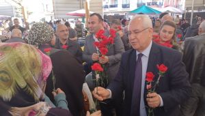 Selvitopu ve Arslan pazaryerinde destek istediler