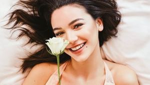 Tara de Vries ‘Önce Türkiye’