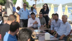 Başkan Gürbüz, Yeni Foça Esnafı İle Toplantı Yaptı