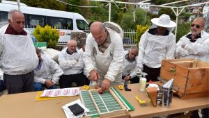 Bornova Belediyesi’nden yeni arıcılara tam destek