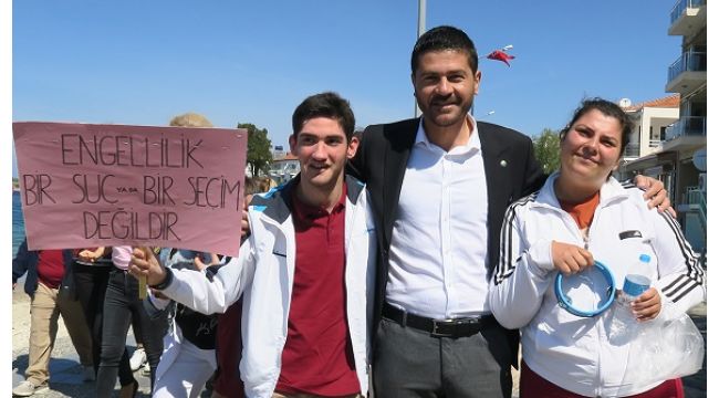 Foça’da Engelliler Haftası, Farkındalık Yürüyüşü İle Başladı