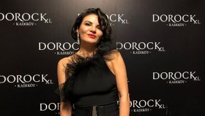 Göksel Kadıköy'ü Şarkılarıyla Coşturdu