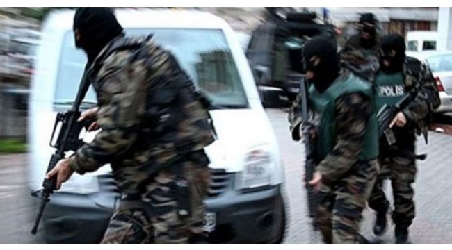İzmir'de terör operasyonunda 6 gözaltı