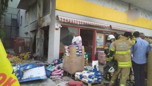 Markette çıkan yangın korkuttu