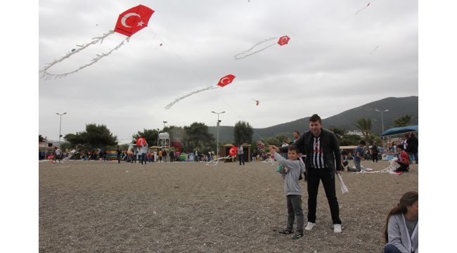 Menderes’te uçurtma şenliği