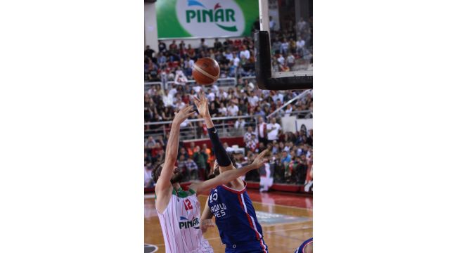 Pınar Karşıyaka fark yedi