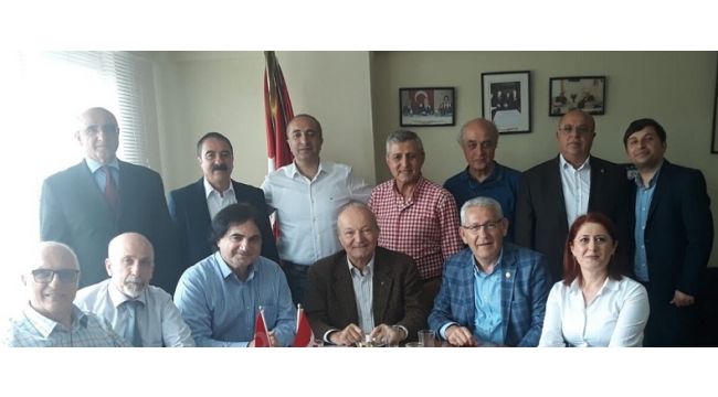 USİAD Bayrak değişimi