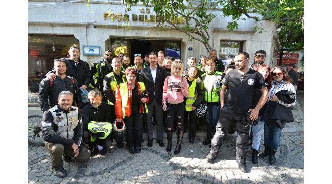 Yunan Motosiklet Tutkunları Foça’da Mola Verdi