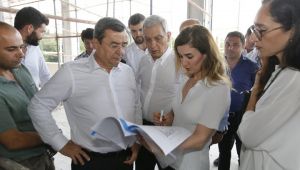 Başkan Batur sahaya indi