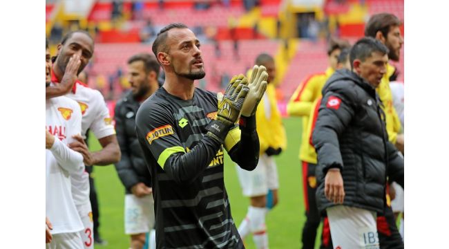 Göztepe’nin kalesi emin ellerde