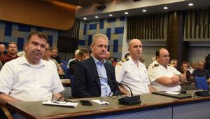  Kaçak balık avcılığı İZTO’da tartışıldı