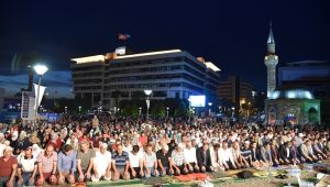 Kadir Gecesi Programına Yoğun İlgi