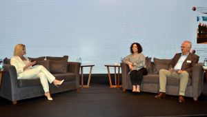 Tarihin en eski whatsapp'ı İzmir Agorası'nda 