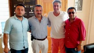 Ünlü oyuncu Alaçatı Polis Merkezini ziyaret etti