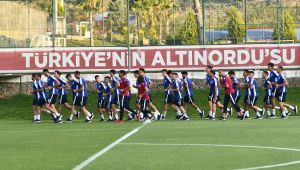 Altınordu transferde beklemeye geçti 