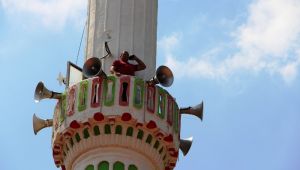 Cep telefonuyla görüşe bilmek için bakın ne yapıyorlar?