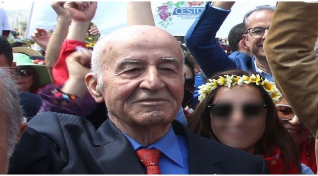 CHP'li eski vekile dolandırıcılık şoku