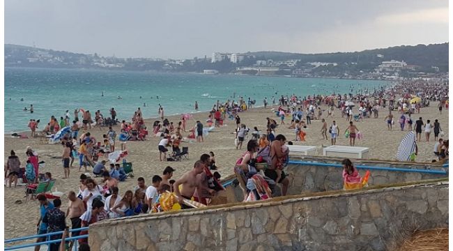 Fırtına, Çeşme plajında paniğe sebep oldu