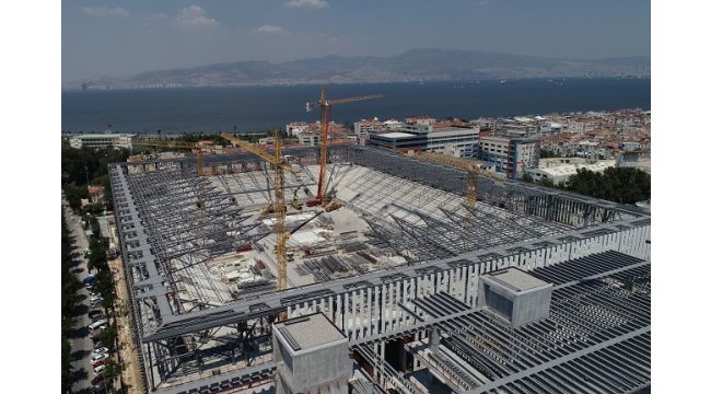 Göztepe Stadı yükseliyor