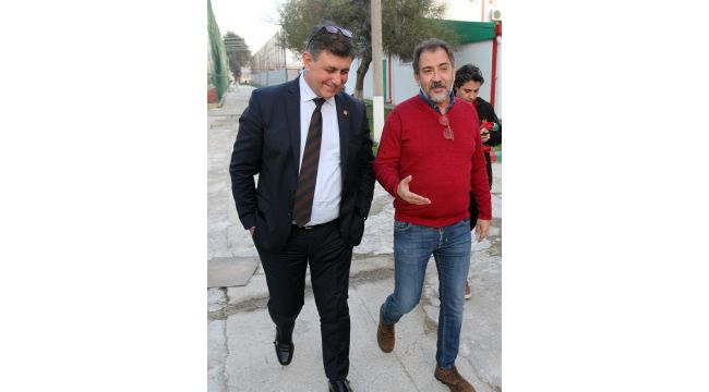 İpekçi'inin parkeleri Karşıyaka’da!