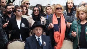 Sezen Aksu'nun babası taburcu oldu