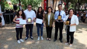 Yönetmen Selami TANER e Halk Eğitimi Merkezinden Ödül; 