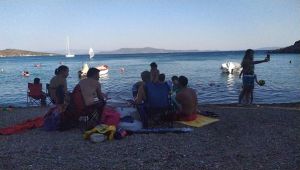 3 gün tatili fırsat bilenler plajlara akın etti