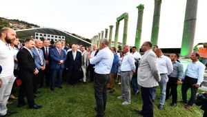 Agora'da tarihi buluşma