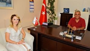 Çeşme'de kadın doğum uzmanı görevine başladı