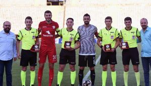 Ege Kupasında ilk finalist Altınordu