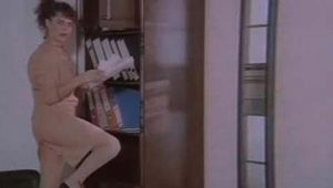 İzmirli Medya Patronu Hülya Avşar'ın hangi filminde oynadı?