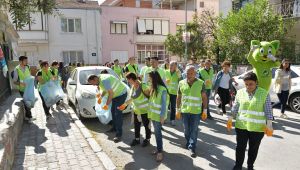 Çiğli’de Sokaklar Temizlendi