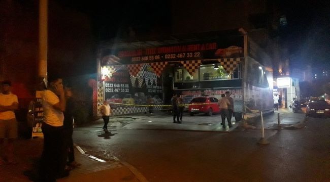 İzmir'de oto yıkamacıda silahlı kavga