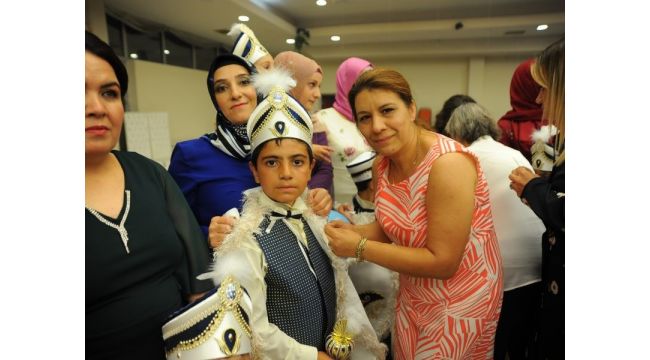Seferihisar’da sünnet şöleni