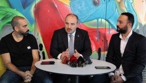 Bakan Varank, 'Kafa Topu' oynadı