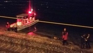 Balık tutarken tren çarptı